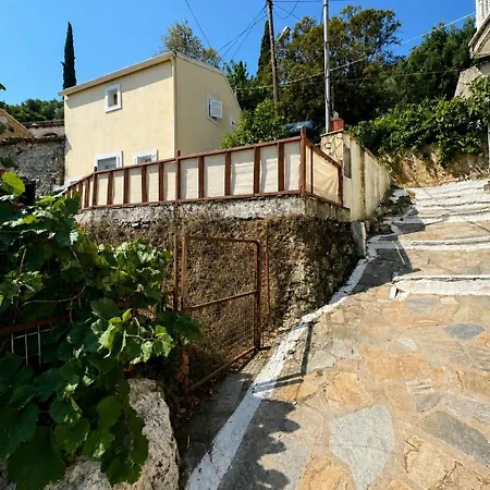 Hébergement de vacances Mountain View Village House- Agios Mattheos